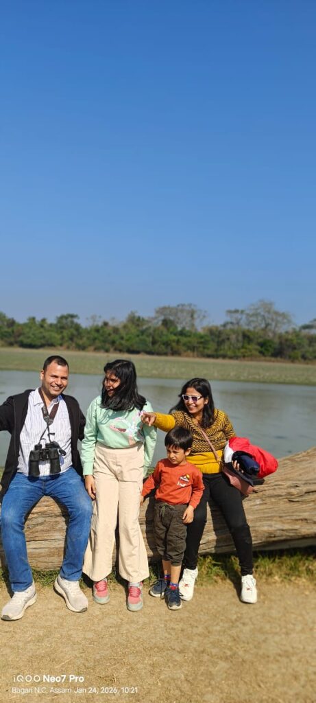 Kaziranga-jeep-safari-experience-mid-way-kaziranga