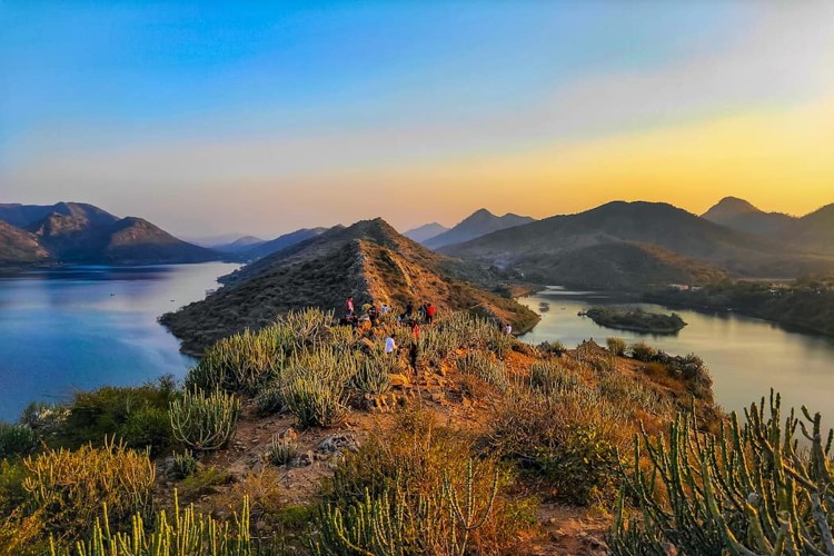 Bahubali Hills Udaipur sunrise view over Badi Lake and the Aravalli Hills