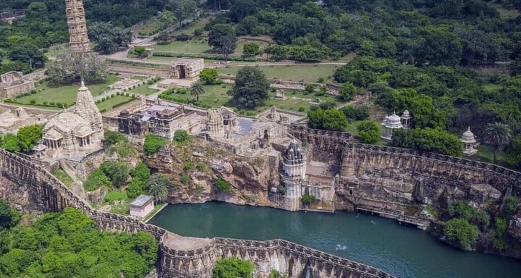  Jaipur to Udaipur road trip highway through the Aravalli hills