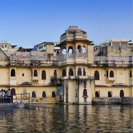 Bagore Ki Haveli Udaipur mansion on the banks of Lake Pichola at sunset