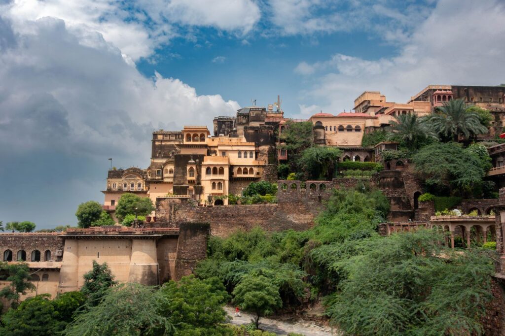 Explore the stunning Neemrana Fort in Rajasthan, showcasing India's rich heritage and architecture.
