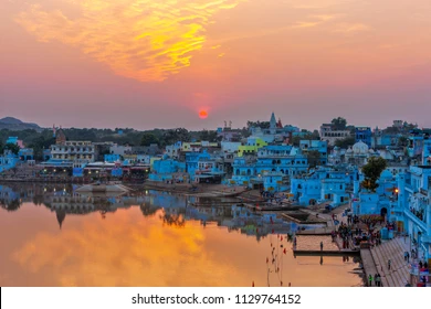  Pushkar Lake ghats on the Jaipur to Udaipur sightseeing route