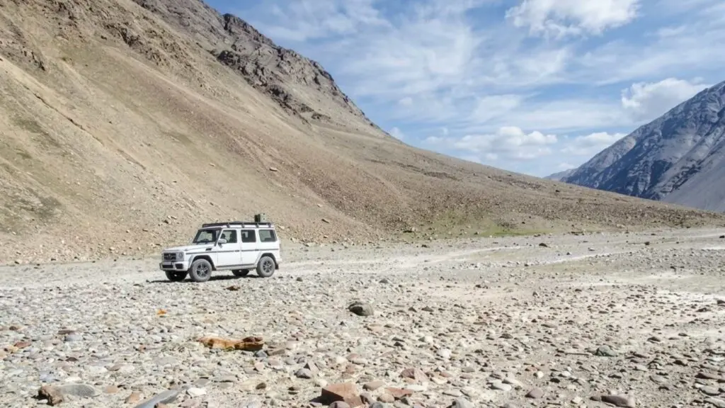 Chandratal Road Status Rough road on the way to Chandratal Lake in Spiti Valley