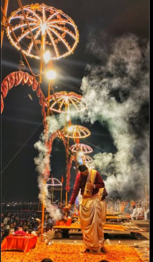  Yamuna Aarti at Vishram Ghat, a top thing to do in Mathura at sunset