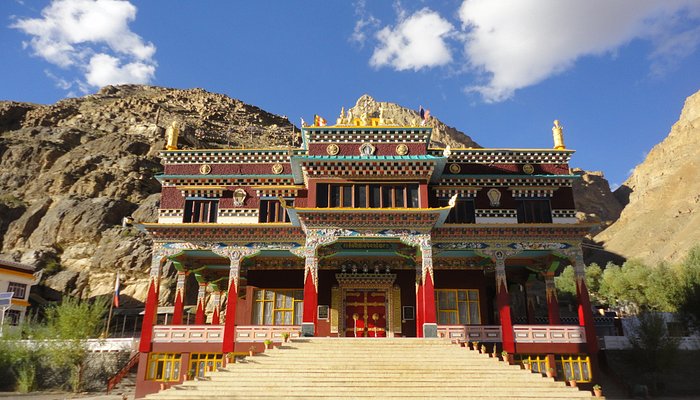  Tangyud Monastery on the Kaza to Komic day trip, built on the edge of a canyon