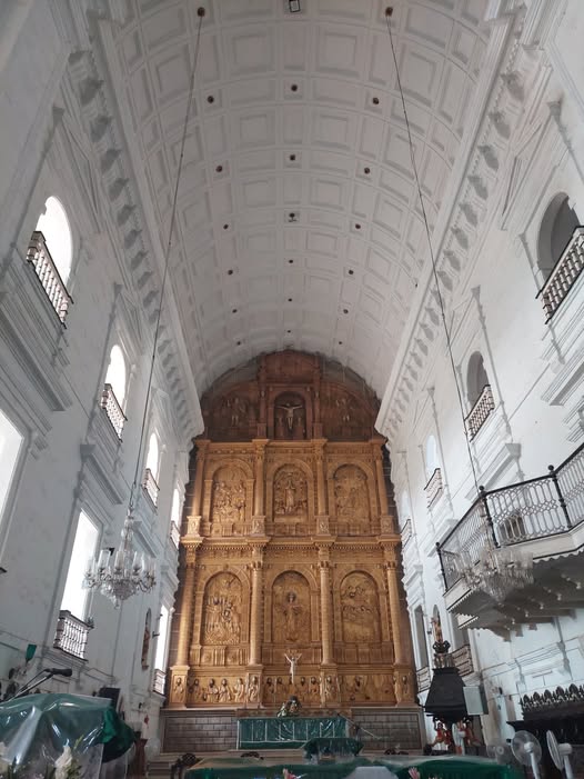 Vaulted nave of Sé Cathedral, a highlight of Old Goa sightseeing