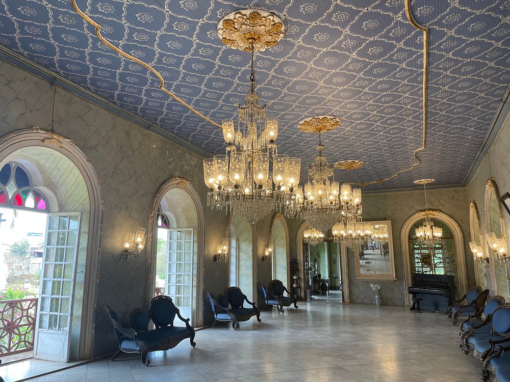 Antique salon of a Chandor mansion, a heritage stop among the places to visit in South Goa