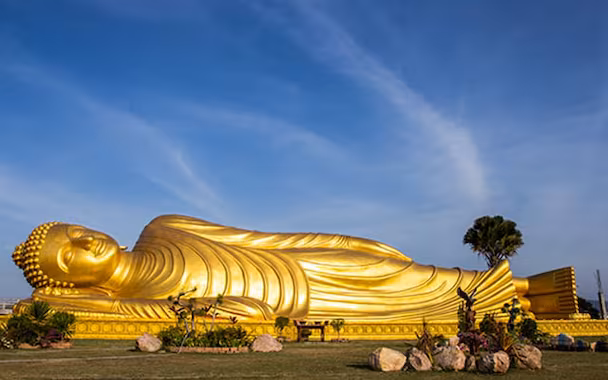  Reclining Buddha at Wat Pho during a Bangkok sightseeing temple tour